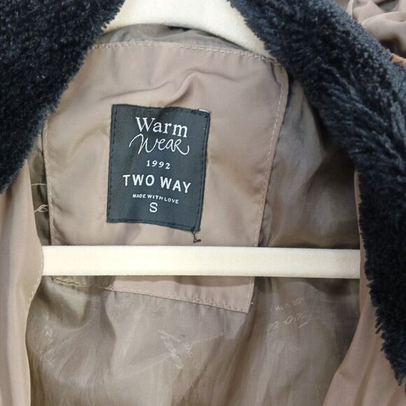 TWO WAY Puffer Jacket Full Zip Size S (4-6) Hidden Hoodie Collared Zip Pockets - Picture 9 of 16